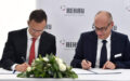 Stratégiai megállapodást írt alá a kormány a svájci Rehau vállalatcsoporttal