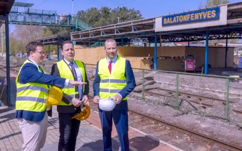 Balatonfenyves vasútállomás - Nagy Bálint, Pafféri Zoltán, Witzmann Mihály